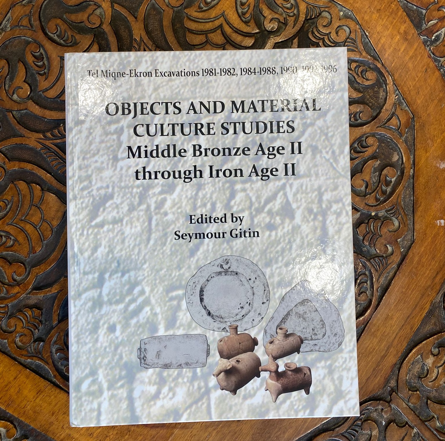Read more about the article New Publication: Tel Miqne-Ekron: Objects and Material Culture Studies, Middle Bronze Age II through Iron Age II